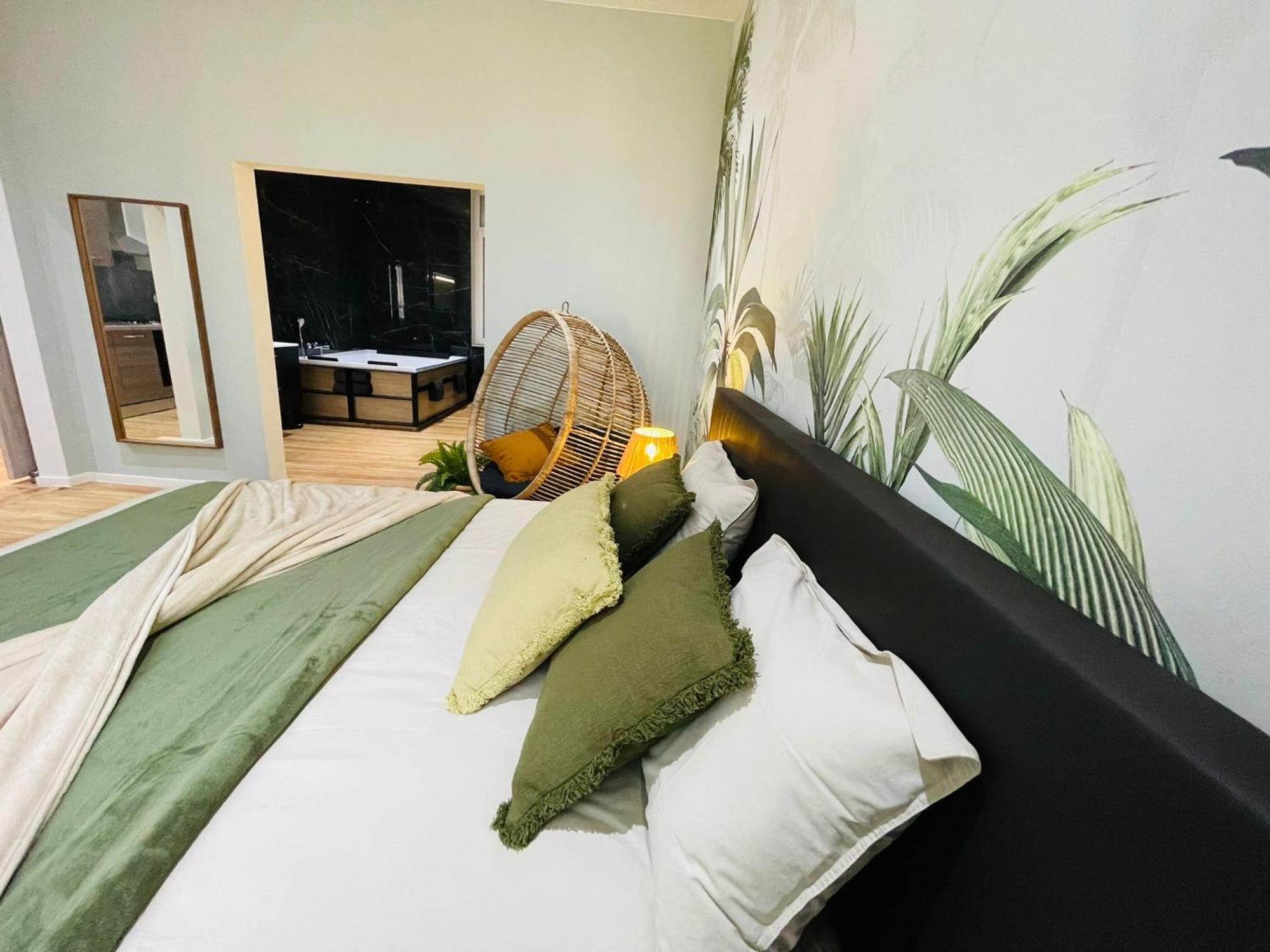 Appartement Exotique Avec Bain Balneo Liège Exterior foto